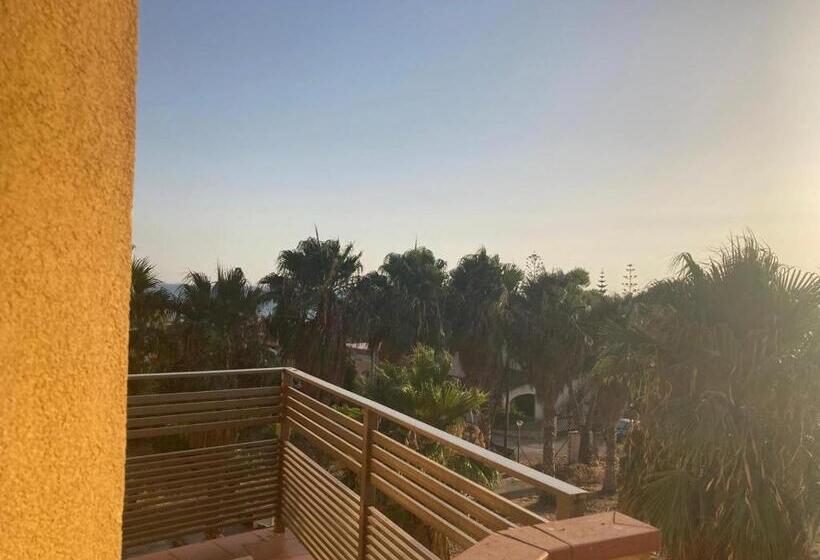 带露台的标准工作室, Cala San Giorgio Residence