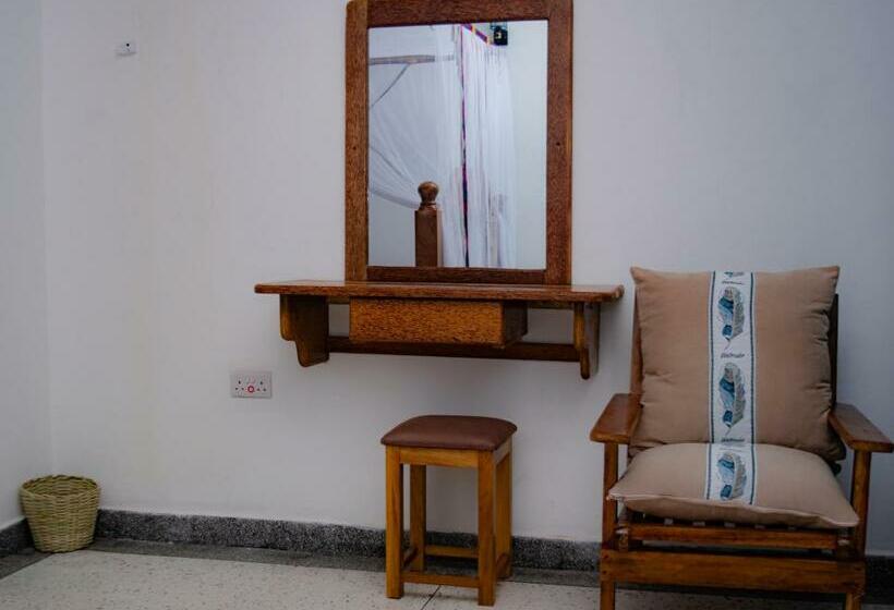 חדר סטנדרט נוף לבריכה, Jabali Bungalows Lodge