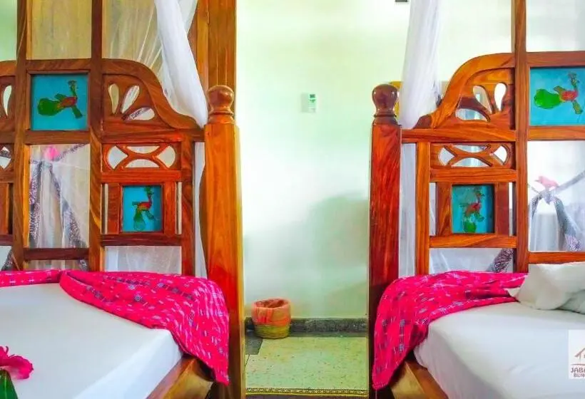 プールビュースタンダードルーム, Jabali Bungalows Lodge