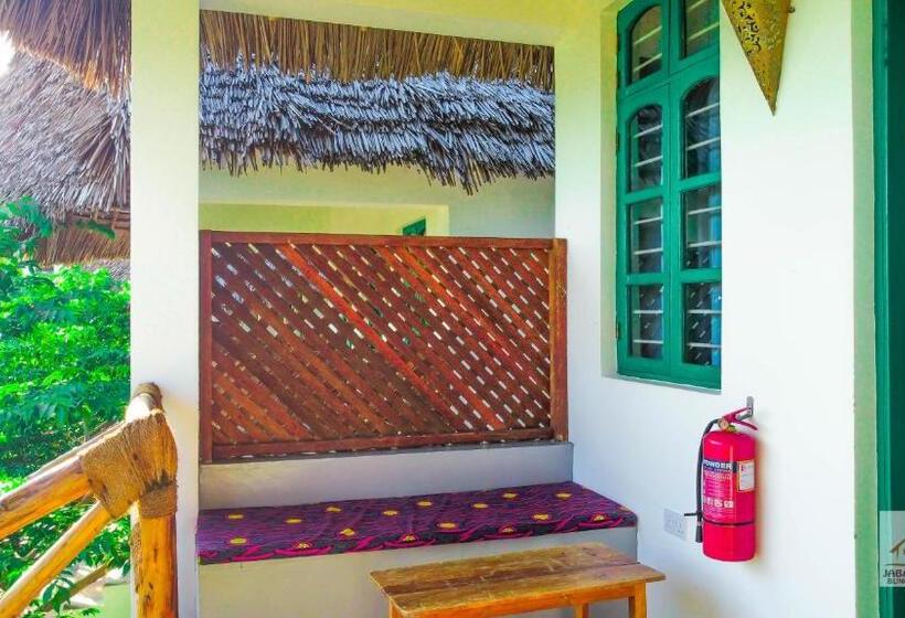 חדר סטנדרט נוף לגינה, Jabali Bungalows Lodge