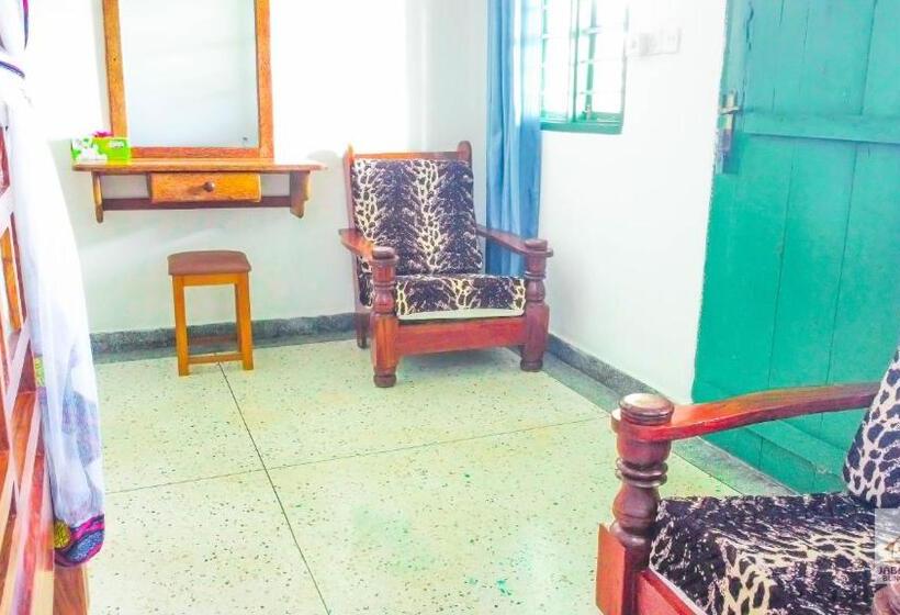 חדר סטנדרט נוף לגינה, Jabali Bungalows Lodge