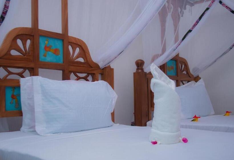 חדר סטנדרט נוף לבריכה, Jabali Bungalows Lodge