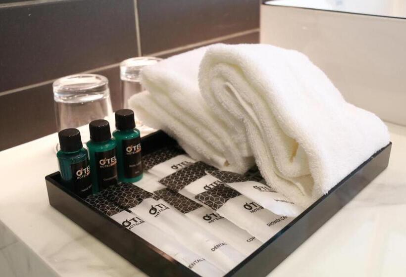 발코니가 있는 스위트, Otel Hotel Suite