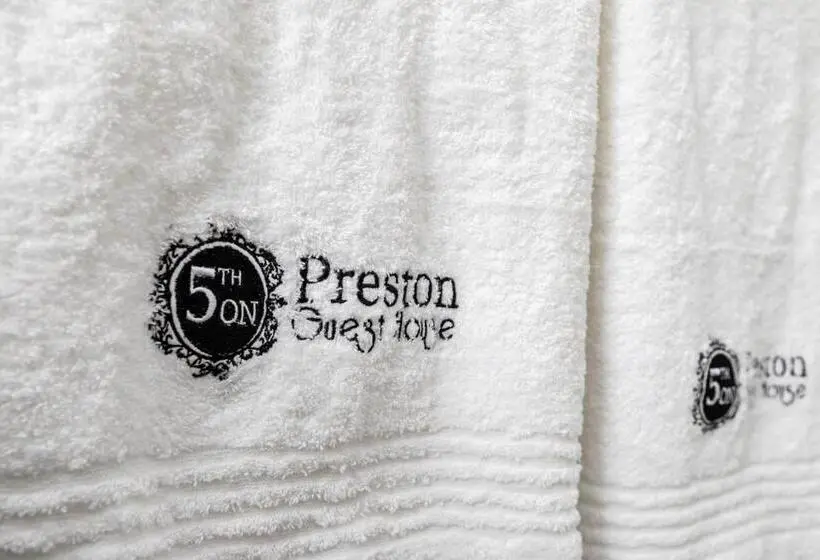 キングサイズベッドのスタンダードルーム, 5th On Preston Guest House