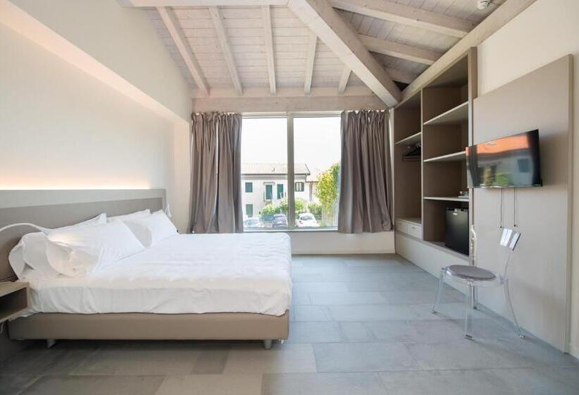 غرفة ديلوكس رباعية, L Agrumeto