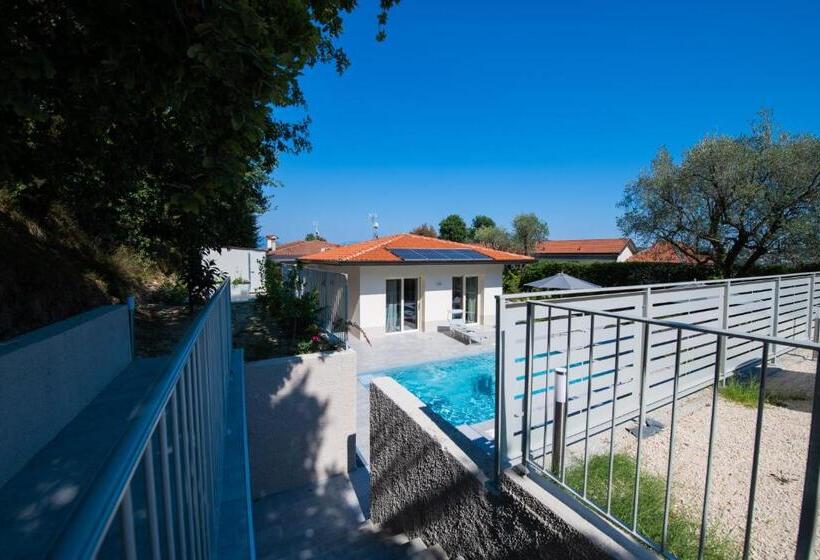 غرفة قياسية, L Agrumeto