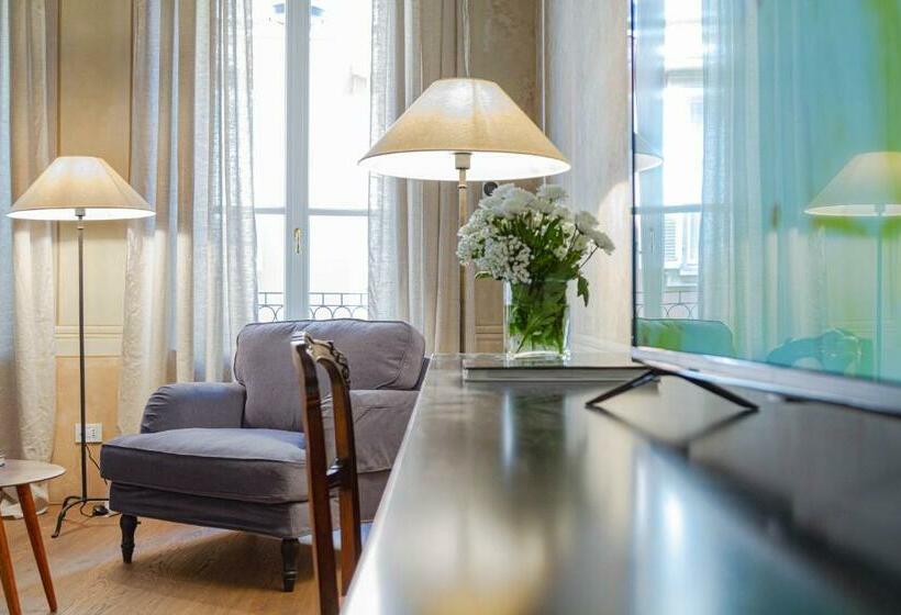 اتاق لوکس, Palazzo Glori 6