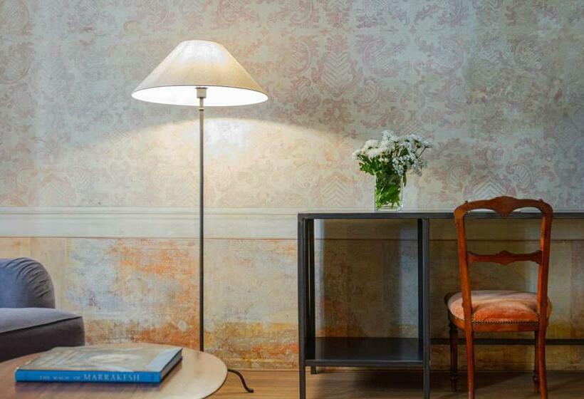 اتاق لوکس, Palazzo Glori 6