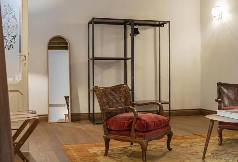 سوییت لوکس, Palazzo Glori 6