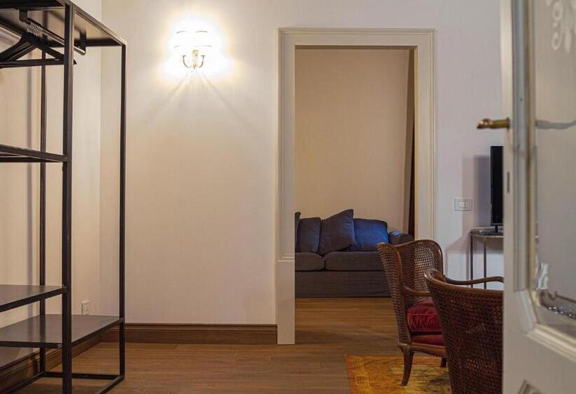 سوییت لوکس, Palazzo Glori 6