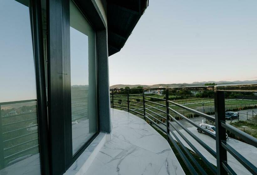 غرفة قياسية سرير كينج, Pensiunea Heaven