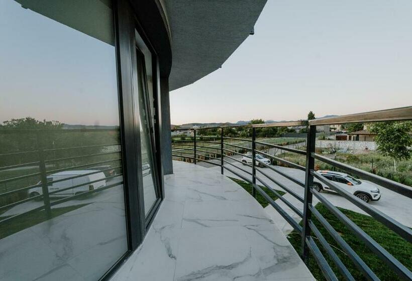 غرفة قياسية سرير كينج, Pensiunea Heaven