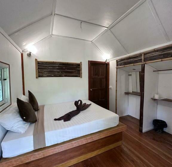 غرفة قياسية مزوَّدة بتراس, Koh Mook Mountain View