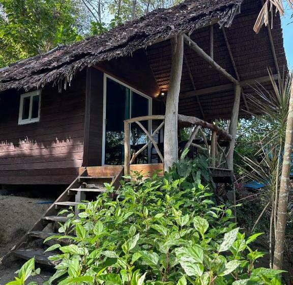 غرفة قياسية مزوَّدة بتراس, Koh Mook Mountain View