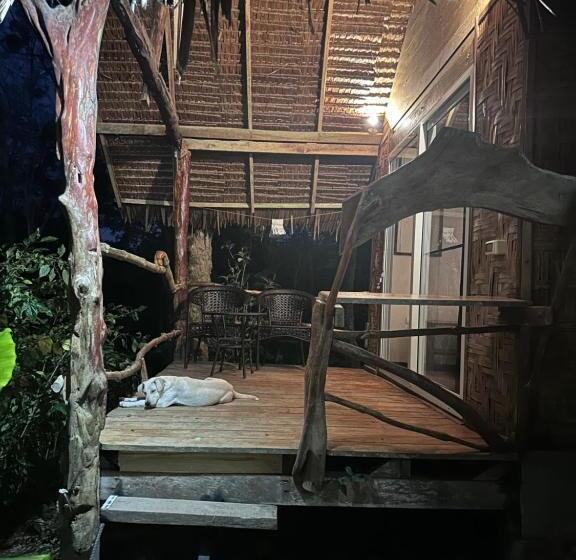 غرفة قياسية مزوَّدة بشُرفة, Koh Mook Mountain View