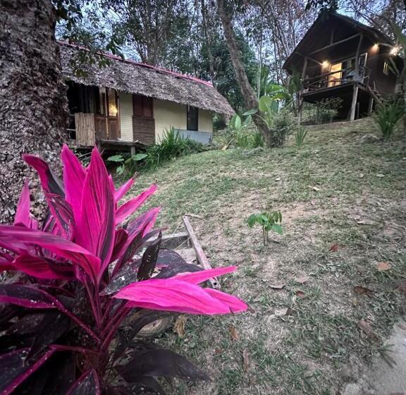 발코니 디럭스 룸, Koh Mook Mountain View