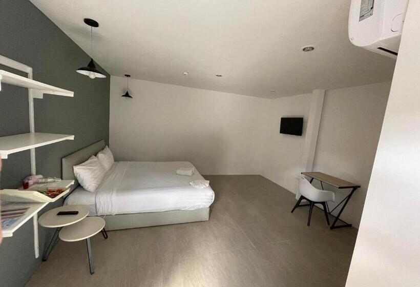 Номер Deluxe, Phuket Muay Thai Hotel Rawai Beach