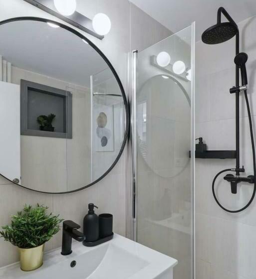 استودیوی لوکس, Government Deluxe Studio By Magic Apartments