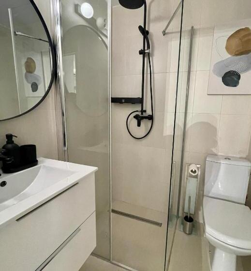 استودیوی لوکس, Government Deluxe Studio By Magic Apartments