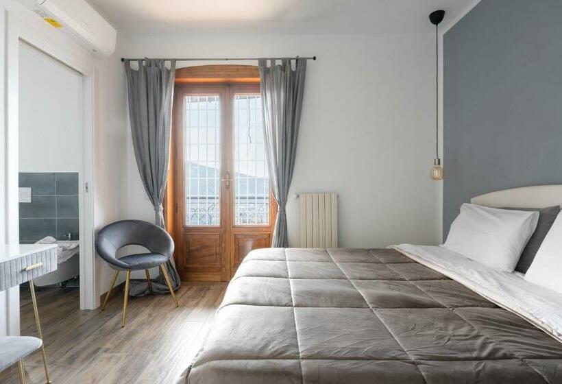 オーシャンビュースタンダードルーム, Seascape Noemi S Rooms