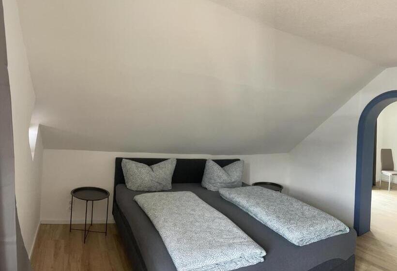 带共用浴室的标准房间, Giulias Budget Haus