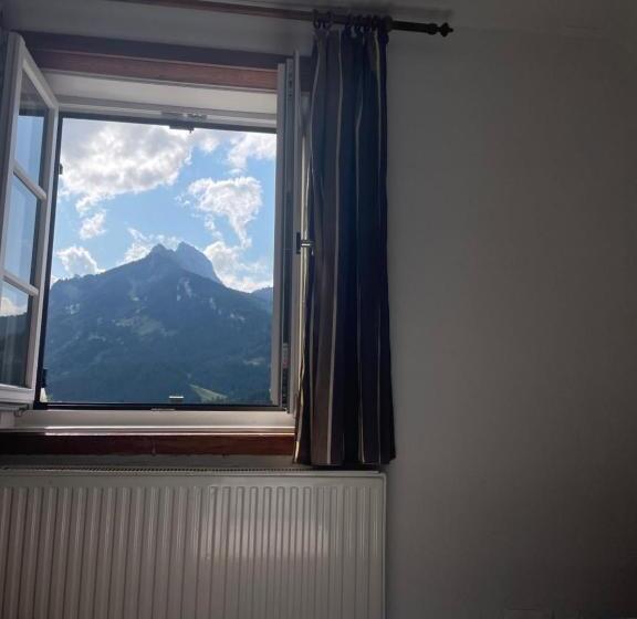 חדר סטנדרט חדר אמבטיה משותף, Giulias Budget Haus