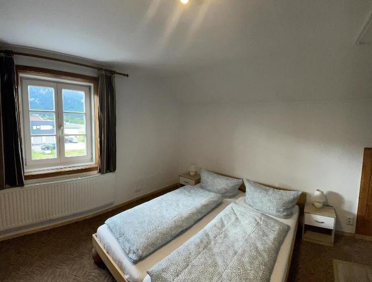 חדר סטנדרט חדר אמבטיה משותף, Giulias Budget Haus