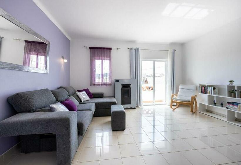 اتاق خانوادگی, Green Diamond Budens