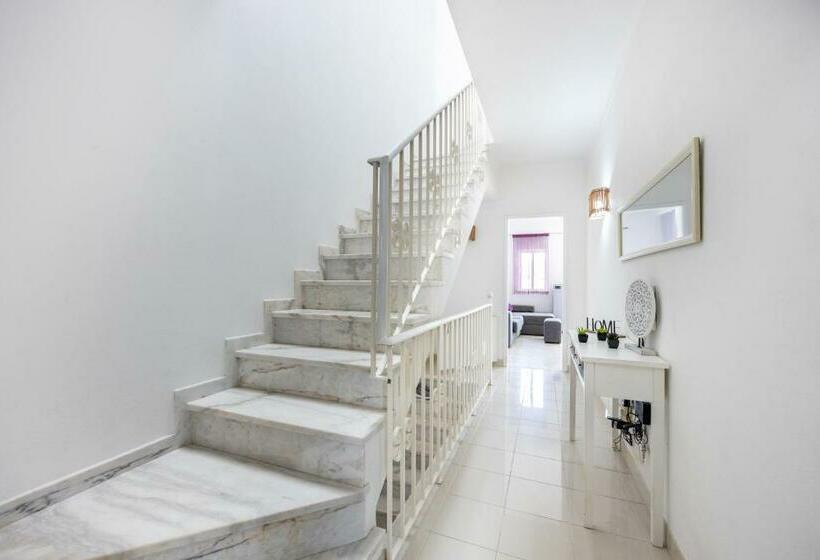 اتاق خانوادگی, Green Diamond Budens