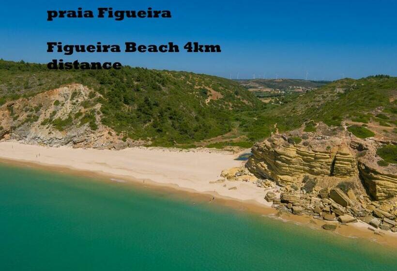 اتاق خانوادگی, Green Diamond Budens