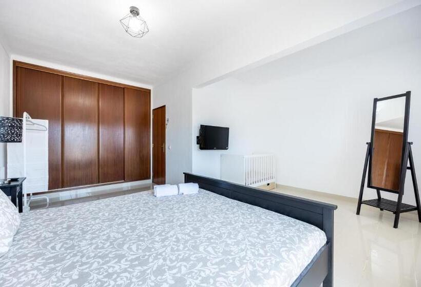 اتاق خانوادگی, Green Diamond Budens