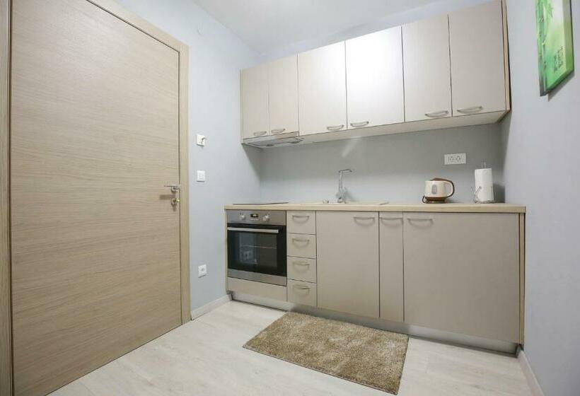 带1个卧室的带阳台的公寓, Apartments And Rooms With Wifi Zadar 14528