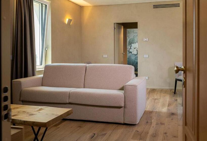 דירת חדר, Eremus Relais