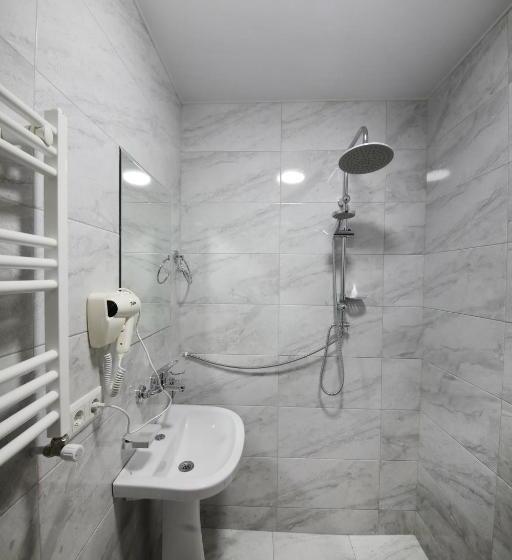 اتاق استاندارد یک نفره, Bessarion Boutique