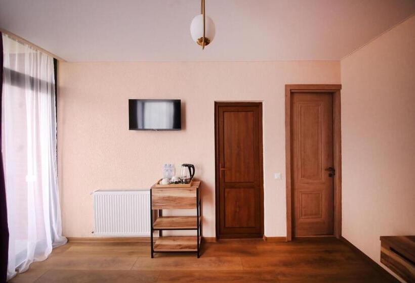 اتاق استاندارد یک نفره, Bessarion Boutique