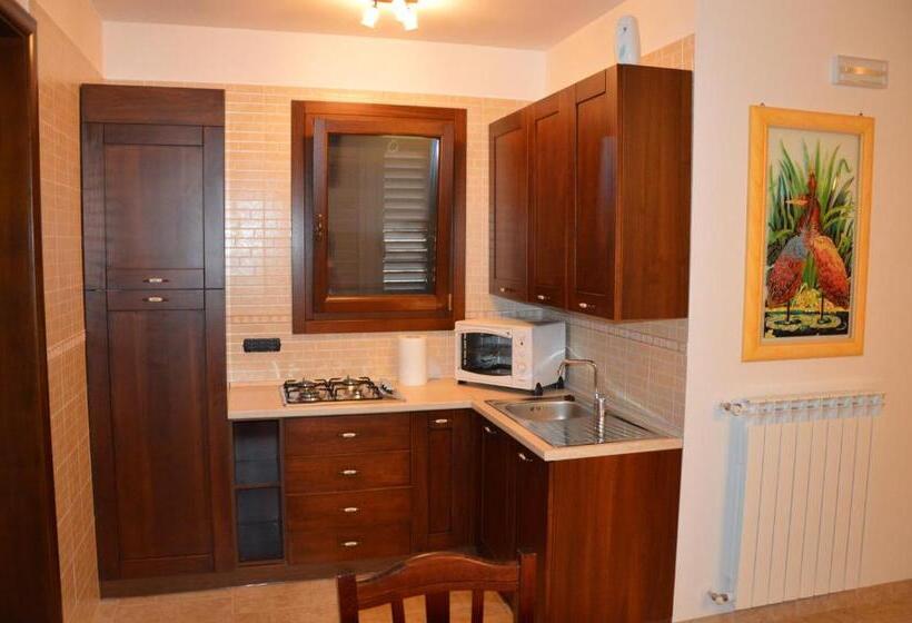 디럭스 스튜디오, Borgo Dei Normanni