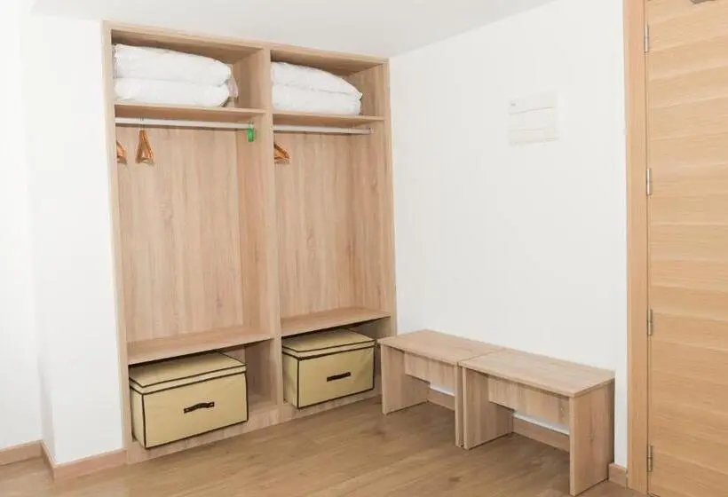 景色の見えるスタンダード4人部屋, Faro De Finisterre
