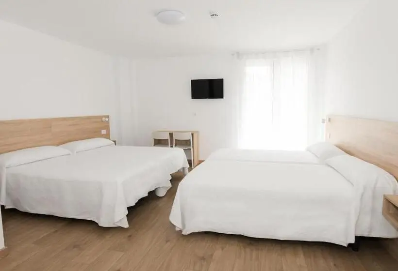 景色の見えるスタンダード4人部屋, Faro De Finisterre