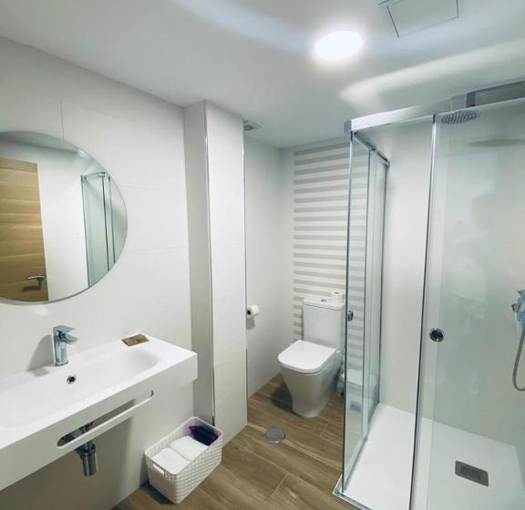 标准三人间, Faro De Finisterre