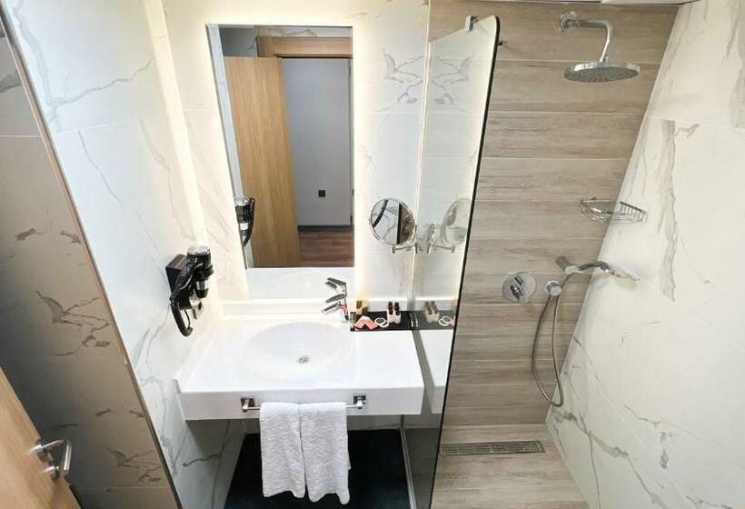 اتاق استاندارد, Nira Boutique