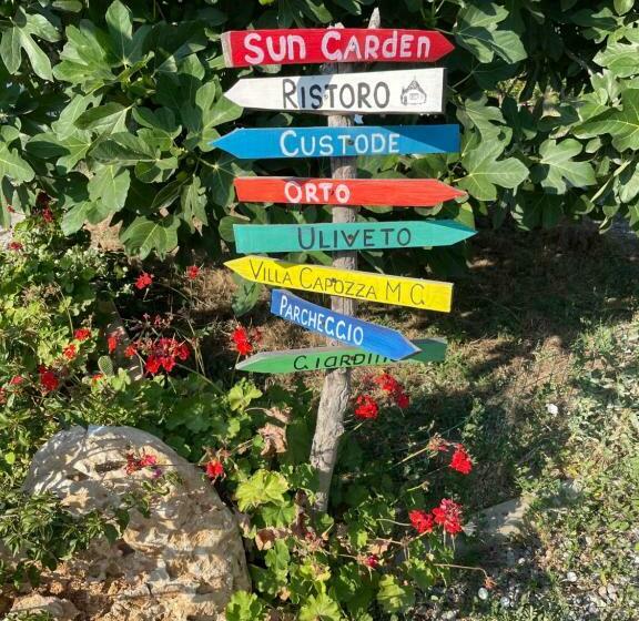 غرفة قياسية ثلاثية, Villa Capozza Maria Greca