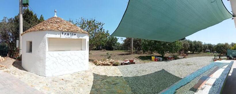 غرفة قياسية ثلاثية, Villa Capozza Maria Greca