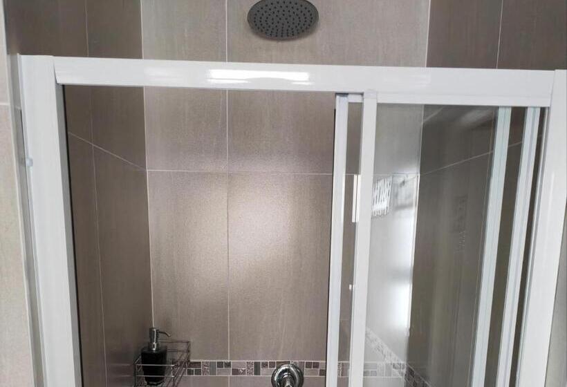 בקתת דלוקס בת חדר 1, Wilson Guest House