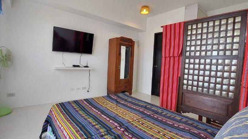 استودیو استاندارد با چشمانداز, 6th Balcony