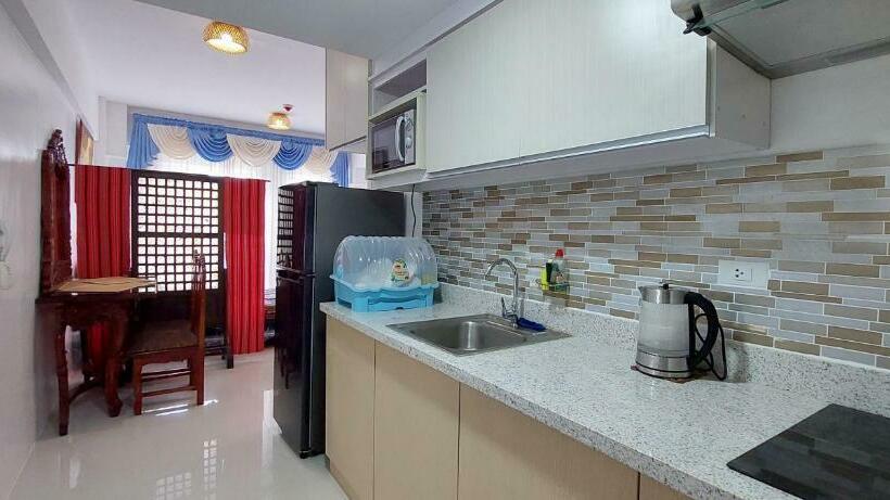 استودیو استاندارد با چشمانداز, 6th Balcony