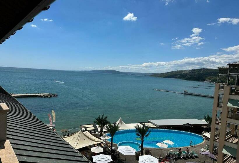 Апартаменты 1 Спальня Вид на Бассейн, Home Sweet Home Black Sea View