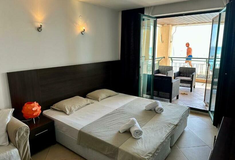 Апартаменты 1 Спальня Вид на Бассейн, Home Sweet Home Black Sea View