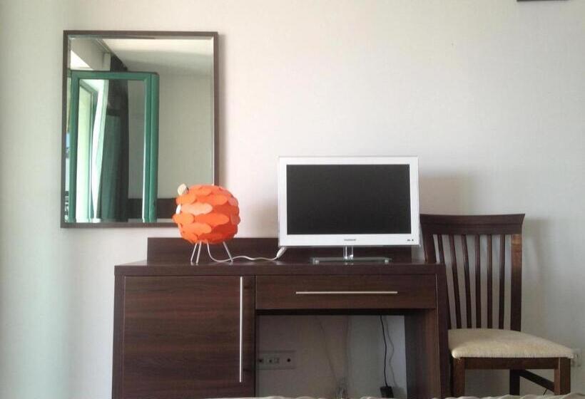 Апартаменты 1 Спальня Вид на Бассейн, Home Sweet Home Black Sea View