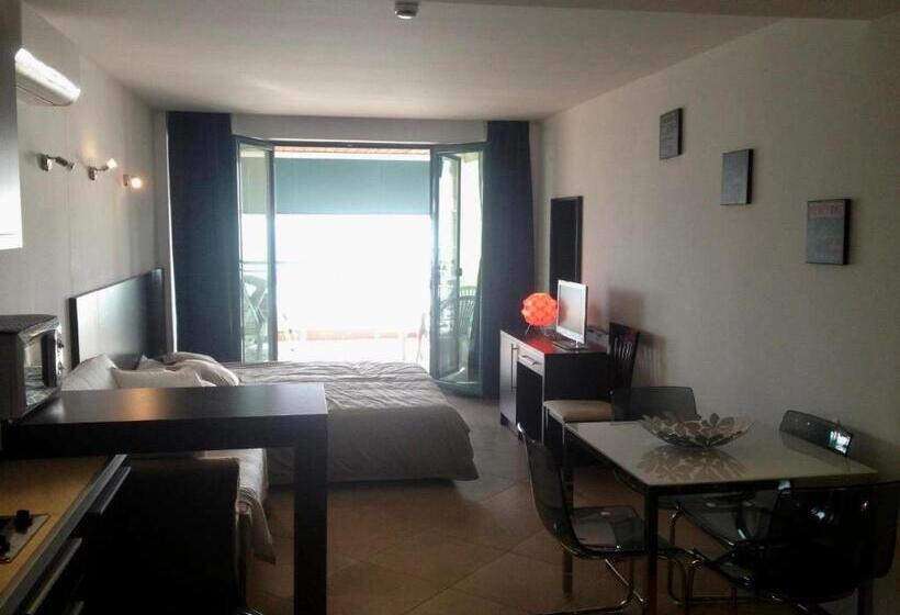 Апартаменты 1 Спальня Вид на Бассейн, Home Sweet Home Black Sea View