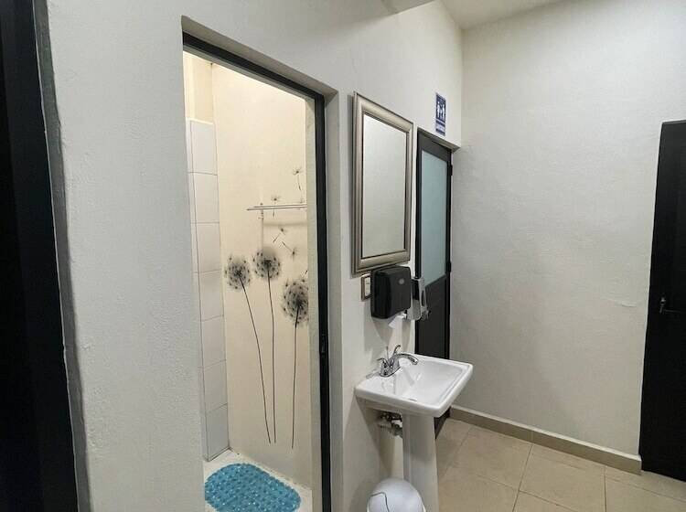 تختخواب در اتاق مشترک, Hostal Xao